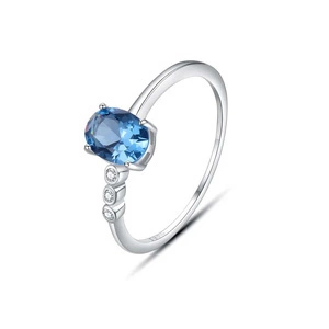 Srebrny pierścionek 925 błękitna cyrkonia